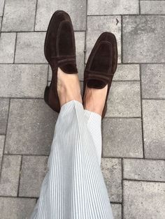 Handmade men brown suede moccasins shoes, men brown slip ons penny loafer Brown Suede Loafers, An Old Soul, Trends Magazine, Suede Moccasins, Mens Gear, Best Shoes For Men, Mens Fashion Inspiration, Popular Shoes, Moccasins Shoes