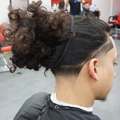 Taper Fade Long Hair, Long Hair Fade, Hair Line Up, Curly Hair Fade, Man Bun Hairstyles, Undercut Long Hair, Men's Long Hairstyles, Midlength Haircuts