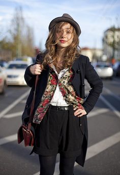 . Berlin Vibes, Toned Autumn, Berlin Street Style, Library Chic, Berlin Fashion Street, Berlin Style, Brooklyn Street, Tokyo Street Fashion, Freida Pinto