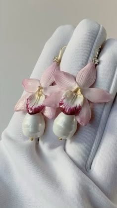 Flower Earrings Diy, Pearl Flower Earrings, Orchid Jewelry, Dope Jewelry Accessories, Orchid Earrings, Aesthetic Gold, What Is Your Favorite