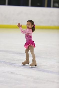 Toddler Ice Skating, Kids Ice Skating, Pink Helmet, Kids Goals, Skating Aesthetic, Ice Girls