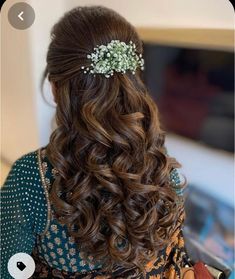 Reception Hairstyles, Hair Style On Saree, Hair Style Vedio, Engagement Hairstyles, Bridal Hairdo, Traditional Hairstyle, Bridal Hair Buns, Open Hairstyles, Long Hair Wedding Styles