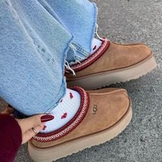 uggs❣️🤎 Platform Uggs, Tazz Slipper, Ugg Tazz, Ugg Tasman, Platform Slippers