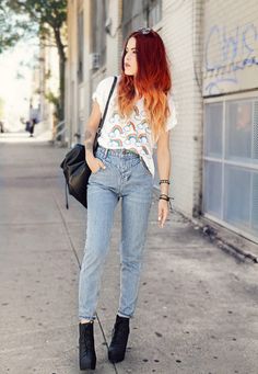 Going Out Clothes, Style Roots, Casual Grunge, Boy Meets Girl, Soft Fashion, Nice Clothes, T Shirt And Jeans