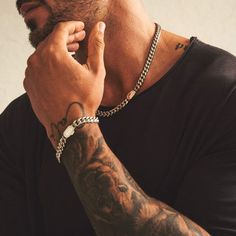 The ultimate display of confidence. The Cuban is a staple of any strong collection. Wear it solo or stack it with another piece of choice—Either way you won’t go unnoticed. ✓ 316L Stainless Steel & Rhodium ✓ Water, Heat, Sweat Resistant✓ Hypoallergenic (No Green Skin) Pull Up Challenge, Silver Rope Bracelet, Green Skin, Compass Pendant, Sweat Proof, Bracelet Silver, Fast Fashion, Bracelet Sizes, Master Class