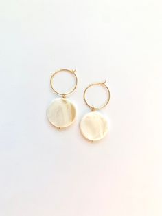 Earrings For Summer, Earrings Gold Hoop, Earrings Moon, Jewelry Simple, Gold Bead Necklace, The Full Moon, Moon Jewelry, Shell Jewelry, Beaded Hoop Earrings