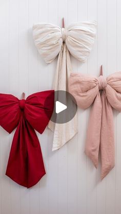 Geneva Vanderzeil on Instagram: "Making a huge festive bow! 🎀 Made these today and couldn’t wait to share it with you guys! How cute are they?! Who else is leaning into bow decor this festive season? #bowdecor #hugebow #diybow #christmasbow #bowwreath  #diyfabricweath #pillowbow"