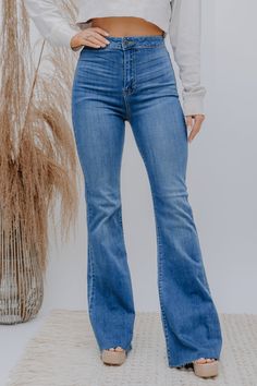 The Josie Jean RESTOCKED (again)!  Make sure to sign up for restock notifications if we run out again, so you know as soon as your size is back in stock! The flares of flares! Turn heads in these FAB jeans! Medium Wash High Rise Super Bell Bottom Slim fit to the knee then flares below the knee No belt loops 33" Inseam Bell Bottom Pants Outfit, Bell Bottom Pants, Bell Bottom, Country Outfits, Back In Stock, Mom Outfits, Girls Jeans, Playing Dress Up, Cute Casual Outfits