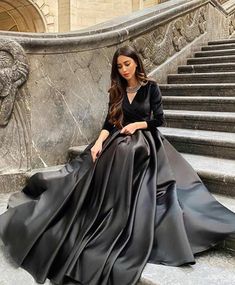 Desi Long Dress, Gown Party Wear Black, Gown Ideas Indian Simple, Black Gown Indian Party Wear, Lehenga Modest, Gown Ideas Indian, Prom Dresses Asian, Black Gown Indian, Modest Lehenga