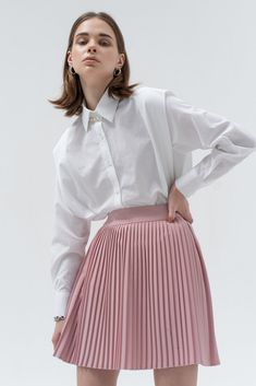 Channel the casual chic vibe with this cutie! Made from silk, this trendy dusty pink mini skirt is designed with coolest accordion pleats for movement and waistband for a signature touch. Pleated Skirt Pattern, White Outfits For Women, Accordion Skirt, Pink Pleated Skirt, White Linen Shirt, Pink Mini Skirt, Miniskirt Outfits, Pink Skirt, Pleated Mini Skirt