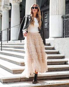 Over 50 Ways to Wear a Tulle Skirt Anytime & Anywhere - YOUR TRUE SELF BLOG Long Tulle Skirt Outfit, Tule Skirt Outfit, Tulle Skirt Outfit Casual Street Style, Tulle Skirt Outfits, Tulle Skirt Outfits Casual, Italy Wardrobe, Streetstyle Photoshoot, Diy Tulle Skirt, Tutu En Tulle