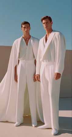 Mode Queer, Mens Fashion Aesthetic, Men In White, White Wedding Suit, Aesthetic Street, High Fashion Men, Genderless Fashion, Queer Fashion, Men Stylish Dress