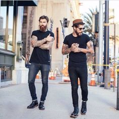 Just wandering down the street posing sporadically in case any fashion… Black Jeans Men, Mens Fashion Blog, Hipster Mens Fashion, Hipster Outfits, Men's Casual Style, Hipster Fashion, Mode Vintage, Men Looks