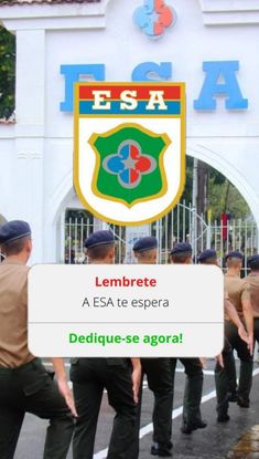 Pin wallppaper militar da esa , escola de sargento das armas , motivacional lembrete, wallppaper marchando enfrente aos portões da ESA , escola de sargento das armas, para papel de parede 🏫🇧🇷🪖🗡 Gangsta Walking, Women's Military Uniform, Entering School, Military Wallpaper, Military Quotes, Military Love, Dream Quotes, Military Men, School Architecture