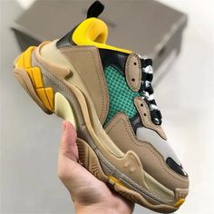 Lasaky - Thick-soled Air Cushion Retro Casual Sports Shoes for Couples Shoes For Couples, Curry Yellow, Dad Shoe, Paris Vintage, Dad Shoes, Green Sneakers, Luxury Sneakers, Balenciaga Triple S, Casual Sport Shoes