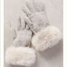 Amp Up The Drama In Your Winter Style While Keeping Your Wrist Extra Warm. Nwot Made In Italy Fur Gloves, Fashion Gloves, Gloves Fashion, Winter Accessories, Mitten Gloves, No. 2, Winter Outfits, Winter Fashion, Faux Fur