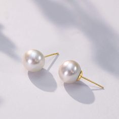 Natural Akoya Pearl Earrings 18K Solid Gold Earrings Wedding Jewellery Pearl Stud Earrings for Women Earrings for Girlfriend Gift for Her Introducing our Natural Akoya Pearl Stud Earrings in 18K Solid Gold, an embodiment of minimalist elegance. Adorned with genuine Akoya Pearls, these earrings come in two sizes: 6.5-7mm and 8-8.5mm, catering to individual preferences. Perfect for daily wear, weddings, or special occasions, these earrings make an elegant statement. A thoughtful gift for women or girlfriends, these timeless pieces epitomize sophistication and grace in every moment. * Materials: 18K Solid Gold, Natural Akoya Pearls * Dimensions: Pearl sizes 6.5-7 mm, 8-8.5mm * Craft time: 1-2 Weeks ♡ The item is a perfect gift for different occasions and purposes, such as a Birthday gift, Ann White Pierced Bridal Earrings In Fine Jewelry Style, White Bridal Earrings Fine Jewelry Pierced, White Round Bridal Earrings Pierced, White Pierced Bridal Earrings Fine Jewelry, White Bridal Earrings Fine Jewelry, White Round Bridal Earrings, Pearl White Round Earrings, Yellow Gold Round Bridal Earrings For Gift, Yellow Gold Round Bridal Earrings As Gift