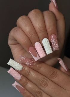 Pink Nail Christmas Designs, Christmas Nail Designs Pink And White, Nail Inspo Acrylic Winter, Nails Acrylic Classy Elegant, Christmas Nail Art Pink, Pink Winter Acrylic Nails, White And Pink Christmas Nails, Pink And White Winter Nails