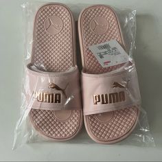 Nwt Puma Authentic Cool Cat Bold Womens Cloud Pink Gold Slip On Slides Sandals Size 9 White Nike Slides, Puma Slippers, Puma Flip Flops, Puma Sandals, Nice Sneakers, Puma Slides, Cloud Pink, Pink Pumas, Pink Slides