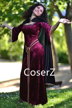 Mother Gothel Cosplay, Tangled Mother Gothel, Mother Gothel, Rapunzel Cosplay, Costume Carnaval, Villain Costumes, Disney Cosplay, Cosplay Tips, Cosplay Characters