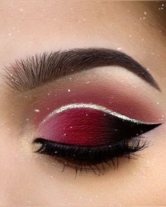 Black And Maroon Eye Makeup, Christmas Picture Makeup Ideas, Red N Black Makeup, Sweet 16 Makeup Black, Christmas Ball Makeup, Red Silver Eye Makeup, Burgundy Makeup Ideas, Red Sweet 16 Makeup, Christmas Wedding Makeup Brides