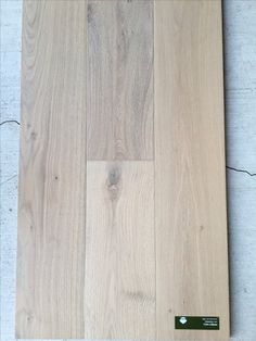 an image of wood flooring that looks like it has been cut in half