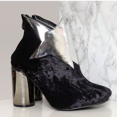 Black Crushed Velvet Ankle Booties With Silver Metallic Chunky Cylinder High Heels & Front Star Detail. Brand New!! Black Block Heel Boots, Black And White Boots, Dolls Kill Shoes, Boot Bling, Black Block Heels, Snakeskin Heels, Harness Boots, Chunky Heels Boots, Block Heel Ankle Boots