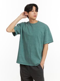 Product Detail Style : Casual Occasion : Back to school Type : Men, TShirts Print : Washed Material : Cotton Sleeve : Short sleeve Neck : Round neck Length : Regular Fit : Loose fit Cotton100 Color : Green Made in Korea Model Size Model is wearing size L and the color Green. Height : 6'0" | 184cm / Top : L / Bottom : XL (32 inch) .prddescription table, .prddescription td, .prddescription th { border : 1px solid black; border-collapse : collapse; padding: 10px; } Size(Inch) Size Shoulder Bust Sle Casual Green T-shirt For Everyday, Green Casual Cotton T-shirt, Green Casual T-shirt For Everyday, Green Sporty T-shirt For Everyday Wear, Basic Green Shirt With Relaxed Fit, Green Relaxed Fit Basic T-shirt, Green Relaxed Fit Basic Shirt, Green Relaxed Fit Casual T-shirt, Casual Green T-shirt With Relaxed Fit