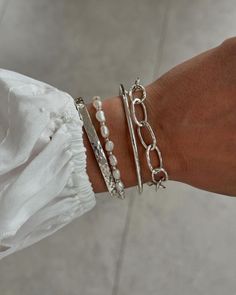 Bracelet Stack Inspiration, Silver Jewellery Bracelet Stack, Silver Cute Jewelry, Dainty Silver Bracelet Stack, Clean Girl Silver Jewelry, Silver Bangle Stack, Silver Wrist Stack, Silver Jewelry Stack Bracelets, Bracelet Stacks Silver