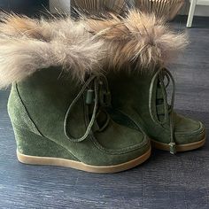 Very Gently Worn Olive Green Suede Hidden Wedge Heel Booties From Barney’s New York. Lined With Real Fox Fur On Top. Suede Laces And Inside. Authentic. Perfect For Winter Weather And Aprs Ski! Barney’s New York, Apres Ski, Suede Lace, Green Suede, Winter Weather, Barneys New York, Fox Fur, Fur Trim, Shoes Heels Boots