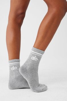 Instant classic. The Unisex Half-Crew Throwback Sock has all the features of a fave: a super-soft feel, comfy cushioning and classic stripe detail. Wear it tall or scrunched with leggings or shorts and your go-to sneakers. Comfy cushioning Crew Socks With Sneakers, Socks With Sneakers, Pretty Socks, Socks Gym, Trendy Socks, Gray Accessories, Grey Socks, Sock Outfits, Back Women