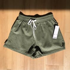 Urban Outfitters Green Drawstring Corduroy Shorts Nwt! Originally $39. Color: Green Size: Small Colored Denim Shorts, Urban Outfitters Shorts, Dolphin Shorts, Corduroy Shorts, Ribbed Shorts, Flowy Shorts, Linen Casual, Pleated Shorts, Floral Shorts