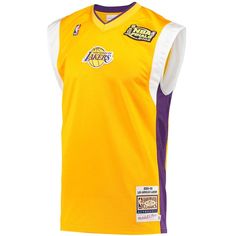 Celebrate the Los Angeles Lakers' 2002 NBA Finals triumph with the Mitchell & Ness Gold Los Angeles Lakers 2002 NBA Finals Hardwood Classics On-Court Authentic Sleeveless Shooting Shirt. This authentic replica features contrast-color side panels and embroidered fabric applique, capturing the iconic look of the Lakers' championship season. The V-neck and woven jock tag add a touch of classic style, making this shirt a must-have for any true Lakers fan. V-neck Embroidered fabric applique Mater Collegiate Sleeveless Top For Streetwear, Collegiate Cotton Sleeveless Tank Top, Collegiate Sleeveless Cotton Tank Top, Cotton Sleeveless Collegiate Tank Top, Collegiate Sleeveless Cotton Top, Yellow Sleeveless Sports Tank Top, Yellow Sleeveless Tank Top For Sports, Team-colored Sleeveless Sports Top, Throwback Moisture-wicking Sports Tops