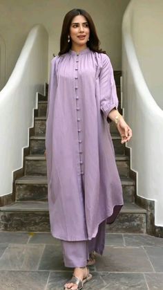 Rayon Kurti Designs Latest Fashion, Pakistani Cord Set Designs, Indian Simple Dresses Casual, Pakistani Coord Sets, Kameez Shalwar Designs For Women, Kameez Shalwar Design, Kurtas For Women Designer, Plain Dress Designs Pakistani, Pakistani Dresses Casual Simple Stylish