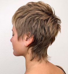 Fine Pixie with Elongated Nape Shaggy Pixie, Short Shag Haircuts, Shaggy Short Hair, Short Shag Hairstyles, Spiky Hair, Choppy Hair, Messy Short Hair, Short Grey Hair, Edgy Short Hair