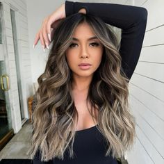 Platinum Hair Black Roots, Black Roots With Highlights, Best Balayage For Dark Brown Hair, Bronde Balayage Dark Roots, Black And Blonde Balayage, Brunette Money Piece Balayage, Hair Inspp, Creamy Balayage, Biolage Hair Color