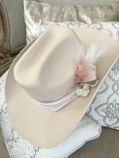 Women's cowboy hat  Boots not included  Decorative wool cowboy hat.  Geo quarts heart attached perfect for a wedding bride  One size fits most  56-58  Adorable   All sales final. Birthday girl, bride to be, bachelorette fun.  Need a different color ? Message me. Ivory hat, pinks, whites and creams Boho Cowboy Hat, Wedding Cowboy Hat, Girls Cowboy Hats, Bride To Be Bachelorette, White Cowboy Hat, Bachelorette Hats, Wedding Reception Favors, Hat Bar, Cowgirl Wedding