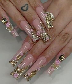 Baddies Nails Long, Gold Bling Acrylic Nails, Full Bling Nails, Expensive Nails, Cateye Nails, Nailart Pink, Gold Acrylic Nails, Eighteenth Birthday