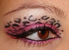 Cat eye makeup cheetah print eyeshadow y2k girl im just a girl Make Up Designs, Drag Make-up, Scene Makeup, Halloween Photography, Swag Makeup, Palaye Royale, Smink Inspiration, Ethereal Makeup, Dope Makeup