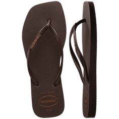 The Havaianas Slim Square Logo Pop Up is a model favorite. The square-toe silhouette is sleek, modern and perfect for any closet. Available in neutral tones, discover our newest version with a metallic logo detail on the strap for extra sophistication. Upper: 100% PVC Outsole: 98.5% rubber, 1.5% PU Thong style Square shaped Cushioned footbed with textured rice pattern and rubber flip flop sole Made in Brazil Kids Clogs, Logo Flip Flops, Kids Flip Flops, Rubber Flip Flops, Square Logo, Flat Slipper, Baby Sandals, Brown Flats, Boot Bag