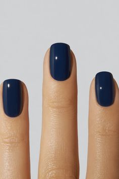 Marine Blue Nails, Navy Gel Nails, Short Manicured Nails, Shalac Nails, Navy Blue Nails, Makijaż Smokey Eye, Famous Words, Winter Nail, Elegant Nails