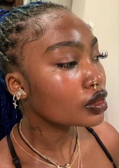 Black Earthy Girl Aesthetic Jewelry, Ester Core, Content Aesthetic, Earthy Girl, Boujee Aesthetic, Earthy Aesthetic, Nose Piercings, Ethereal Makeup, Earthy Outfits