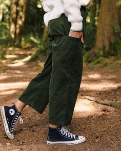 Granola Fits, Cord Hose, Clothes Green, Skirt Dungaree, 2024 Aesthetic, Winter Activewear, Corduroy Pant, Cord Trousers, Iron On Fabric