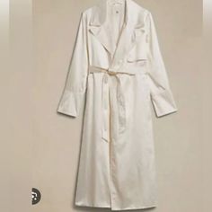 Great Condition Trench Coat. 100% Linen Cream Silk Outerwear For Fall, Silk Outerwear For Fall Daywear, Silk Outerwear For Daywear In Fall, Chic Silk Outerwear For Daywear, Silk Long Coat For Spring, Elegant Cream Outerwear For Brunch, Linen Trench Coat, Trench Coats, Banana Republic