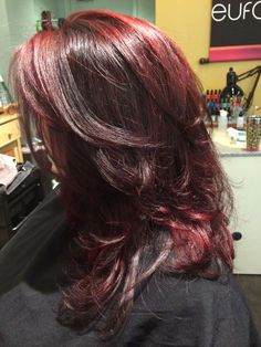 Wolf Cut With Red Highlights, Cherry Red Hair Highlights, Red Hair Wolf Cut, Subtle Red Hair, Red Wolf Cut, Red Hair Layers