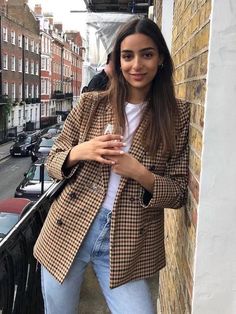 Blazer Suit Women, Elegant Blazers, Fashion 80s, Long Sleeve Outerwear, Fashion Victim, Fashion Weeks, Blazer Outfits