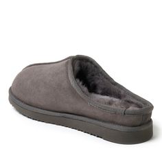 Luxury for everyone. That's the inspiration behind our Fireside collection: high-quality, affordable slippers made with 100% Australian sheepskin lining. Moisture-wicking, temperature-regulating designs define these water-resistant clog slippers; all-day comfort is just a step away. Supersoft cushioning cradles your feet alongside a pair of durable indoor/outdoor outsoles that promise on-the-go coziness! The clog silhouette is a classic for a reason, but we think you might like this update. House Shoes Slippers, Heeled Rain Boots, High Heel Rain Boots, Clog Slippers, Closed Toe Shoes, Lingerie Bag, Shoe Boot Sandals, Boot Accessories, House Shoes