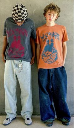 90s 2000s Fashion Men, Baggy Boys Outfit, Alternative Fashion Guys, Reference Pics Of People, Men’s 90s Grunge Fashion, Early 2000s Boys Fashion, 90s Skater Boy Fashion