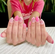 pink nails french tip stars cow print Cute Oval Nail Designs, Gel Nail Ideas Natural Nails, Short Pretty Acrylic Nails Popular, Nails For 9-10 Yrs Old, Nails Dip Designs, Nail Ideas For Kids Cute, Gel X Nails French Tip, Valentines Nails Red And Pink, Simple Hawaii Nails