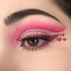 “Grab your Face & Body Glitter + Vivid Brights Liner, we are getting ready for some pre-Valentine's Day slay!   IG: dazzlingillusion” Lovecore Makeup, Pink Makeup Ideas, Valentine's Makeup, Extreme Make-up, Valentine Makeup, Rosa Make-up, Pink Glitter Makeup, Halloweenský Makeup, Valentine's Day Makeup